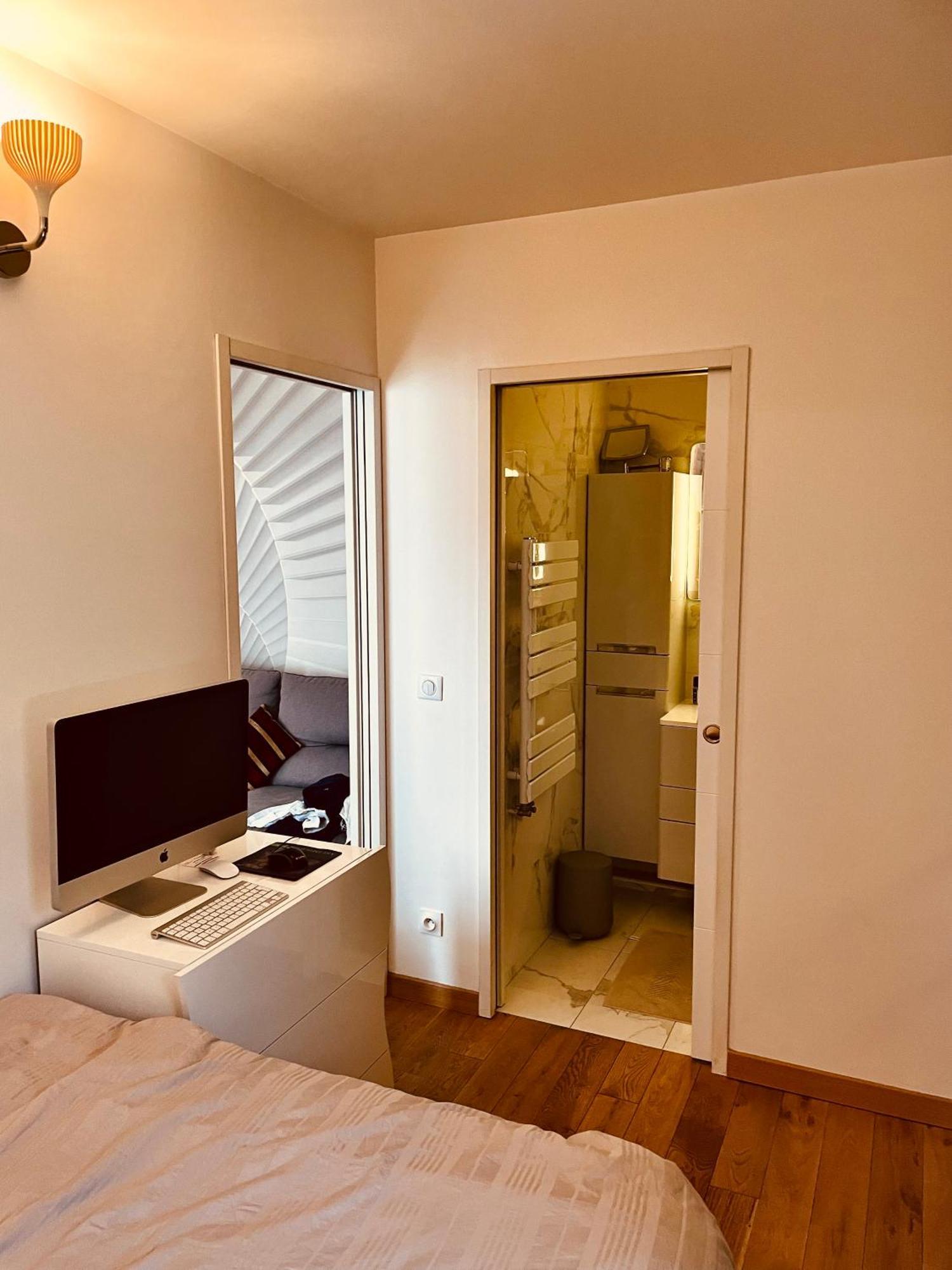 Appartement Jolie 2 Pieces Avec Balcon 15 Eme Parijs